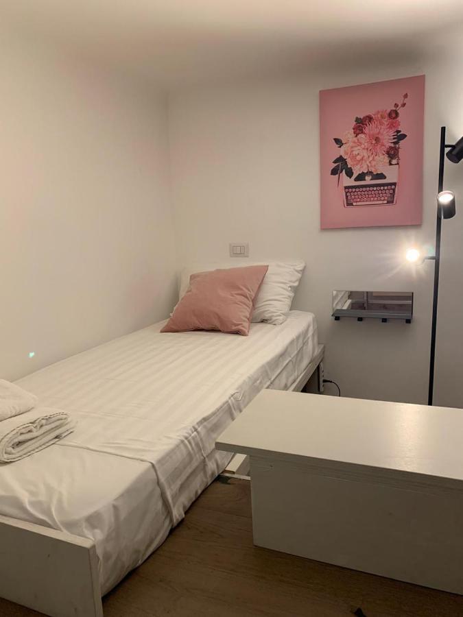 La Pampa New & Fully Refurbished Apt * Milan